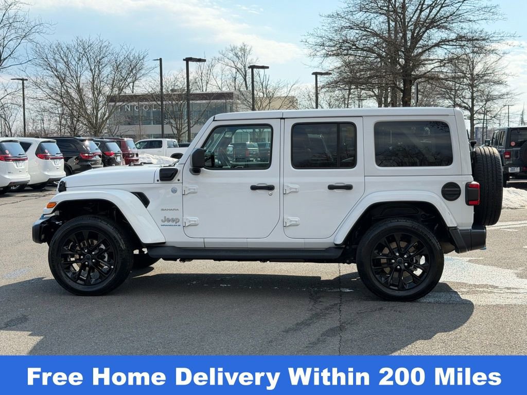 Used 2024 Jeep Wrangler Unlimited Sahara w/ Safety Group image 9