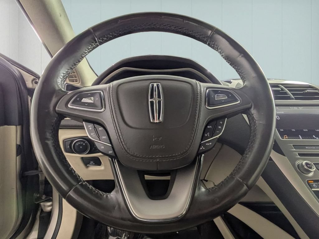 Used 2018 Lincoln MKZ Premiere FWD image 17