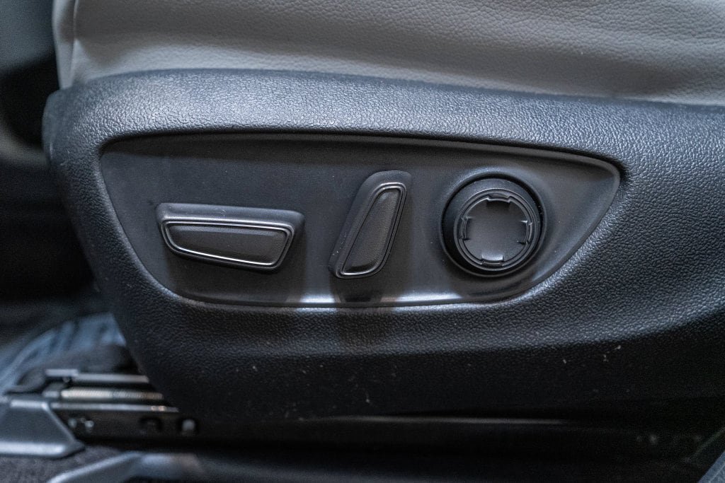 Used 2025 Toyota Sienna XLE FWD image 20