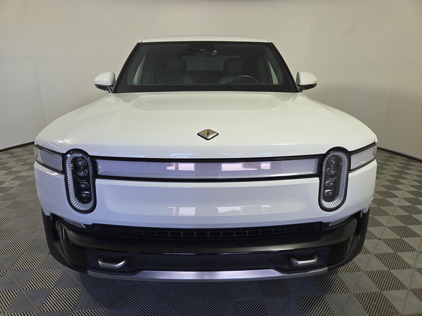 Used 2022 Rivian R1T Adventure image 8