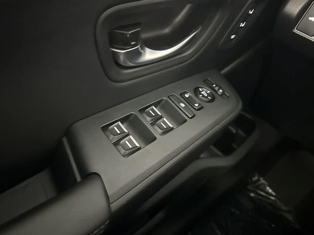Used 2025 Honda Pilot EX-L image 16