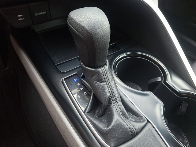 Used 2018 Toyota Camry LE FWD image 14