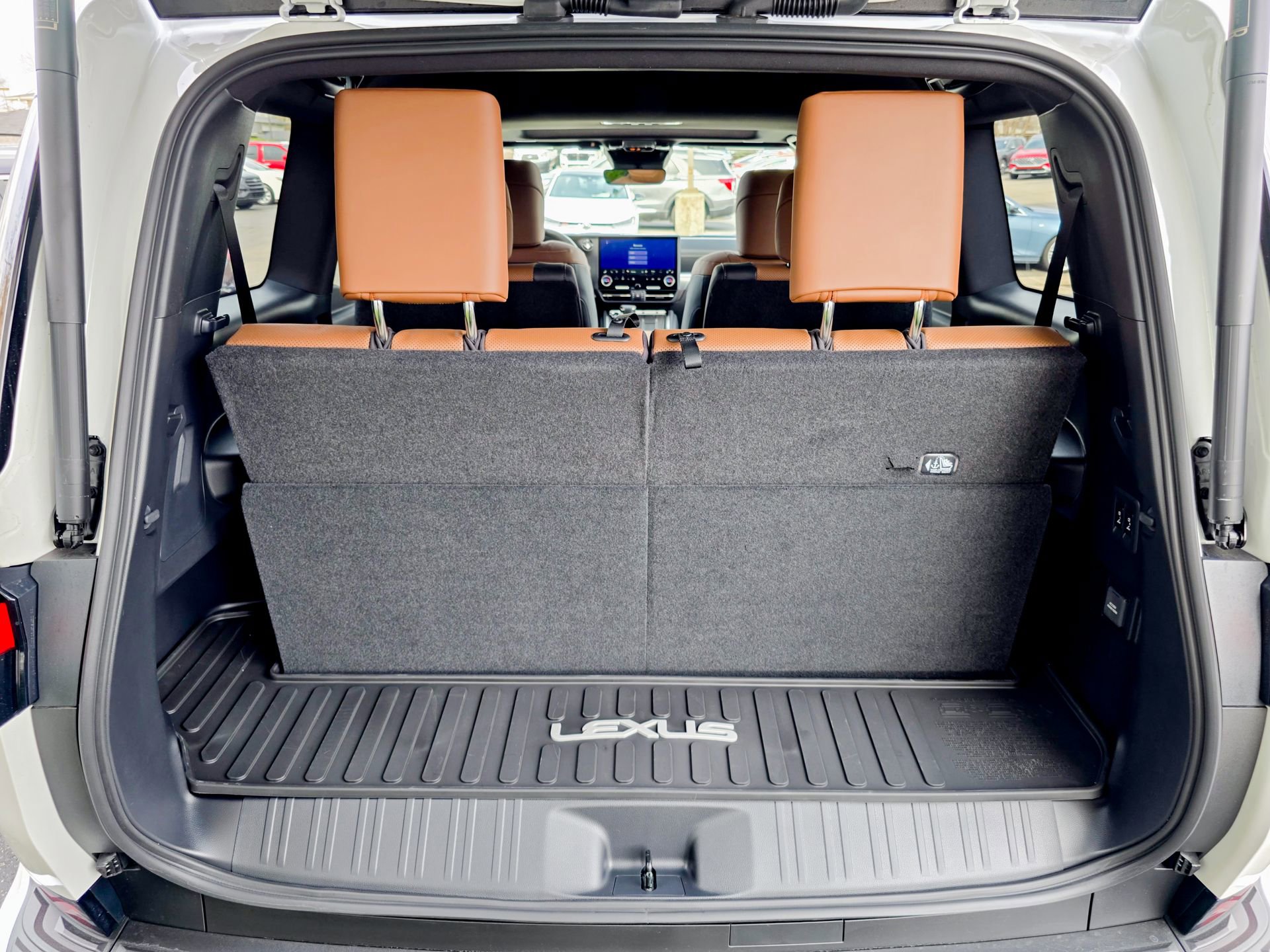 Used 2026 Lexus GX 550 w/ Accessory Package (2T) image 36