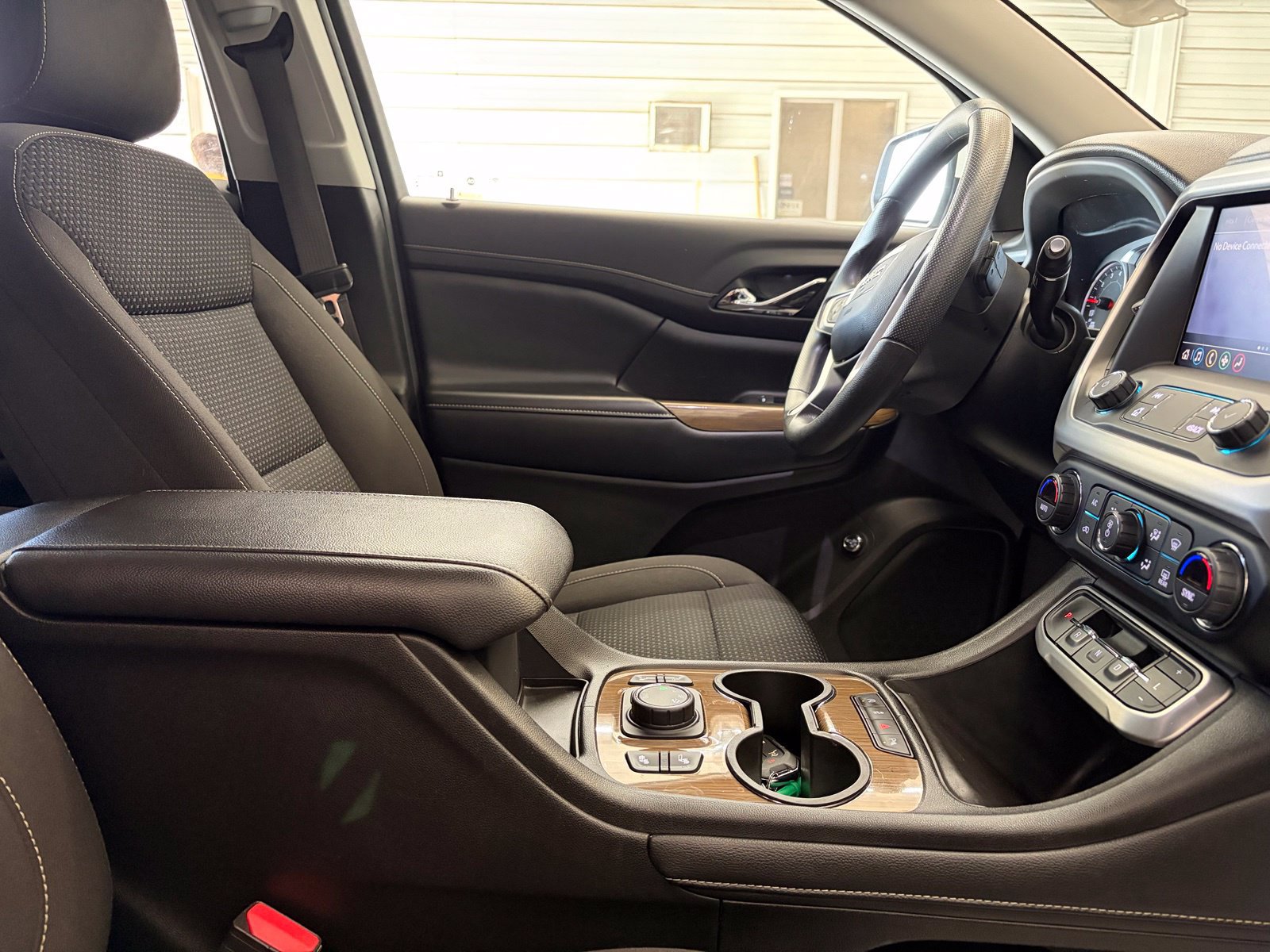 Used 2021 GMC Acadia SLE w/ Driver Convenience Package AWD/4WD image 28
