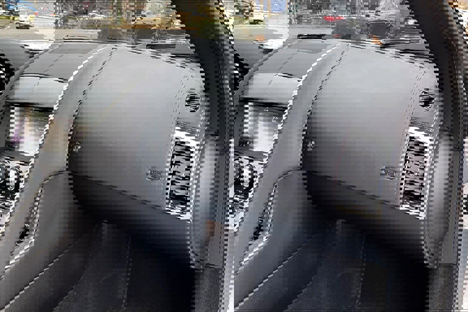 Used 2020 Jaguar F-TYPE R-Dynamic image 16