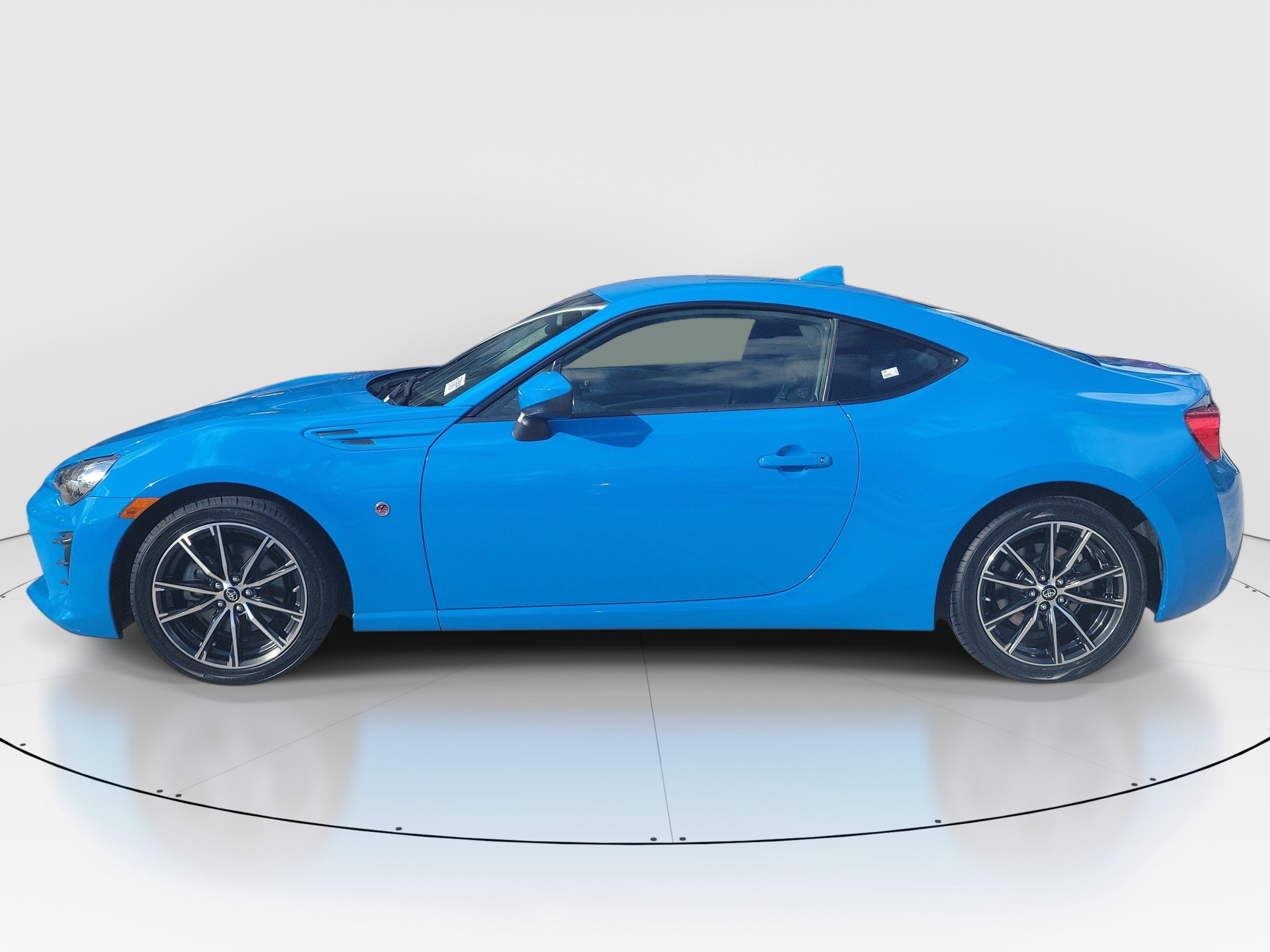 Used 2020 Toyota 86 RWD image 4
