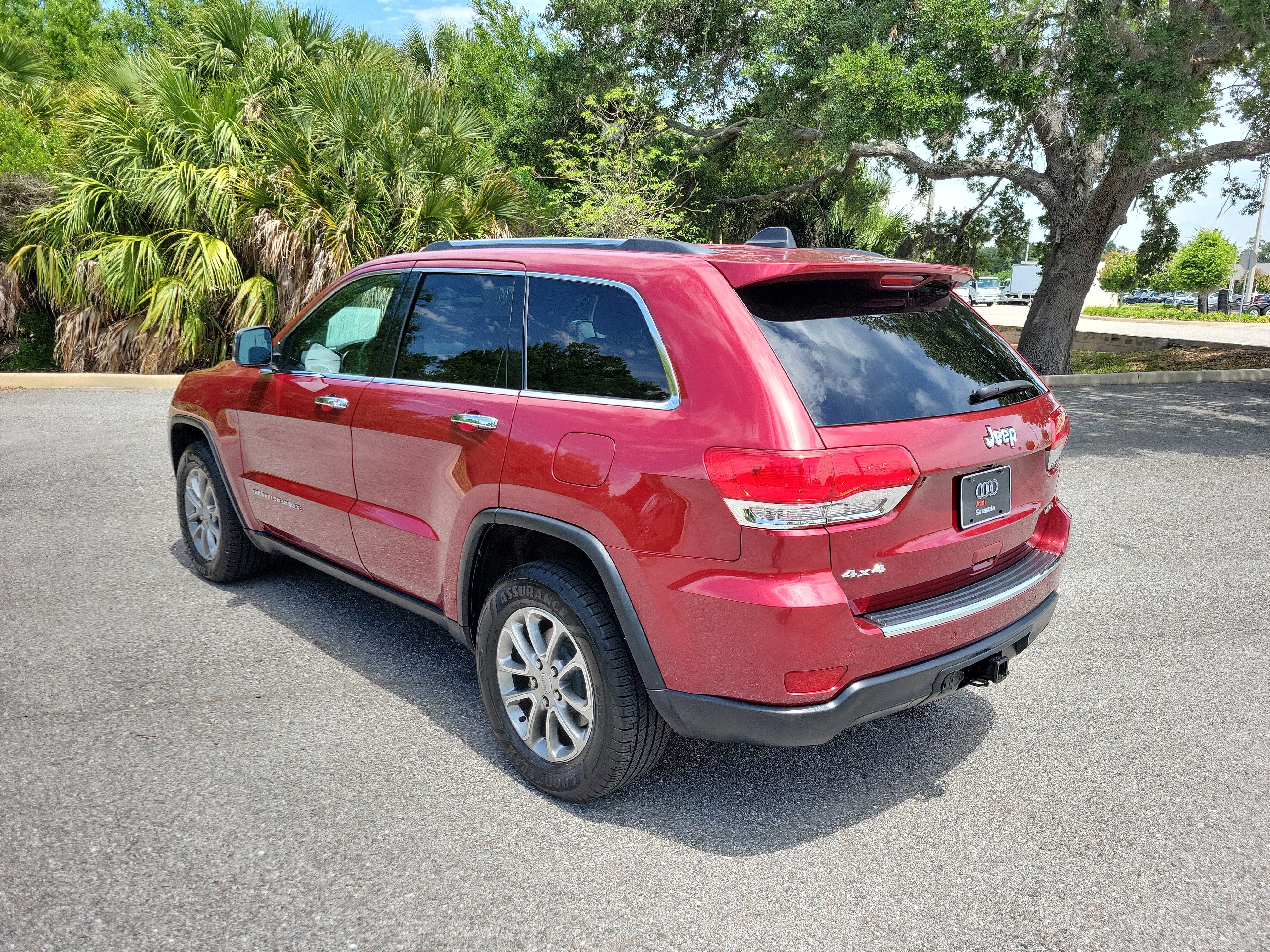 Used 2015 Jeep Grand Cherokee Limited AWD/4WD image 6