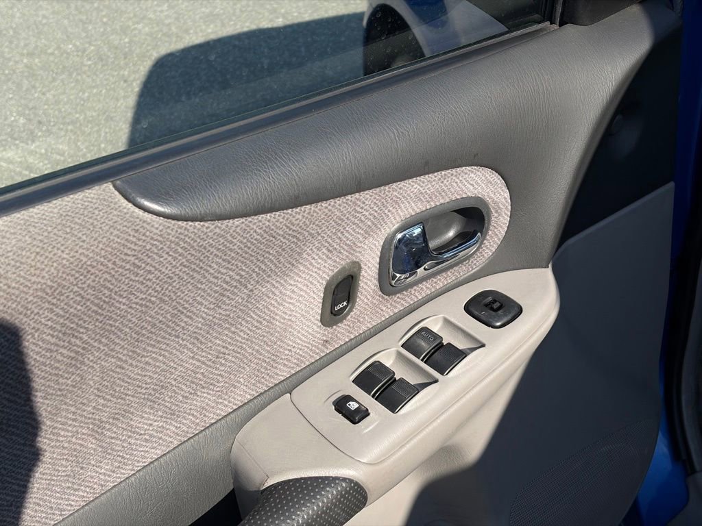 Used 2003 MAZDA Protege DX FWD image 12