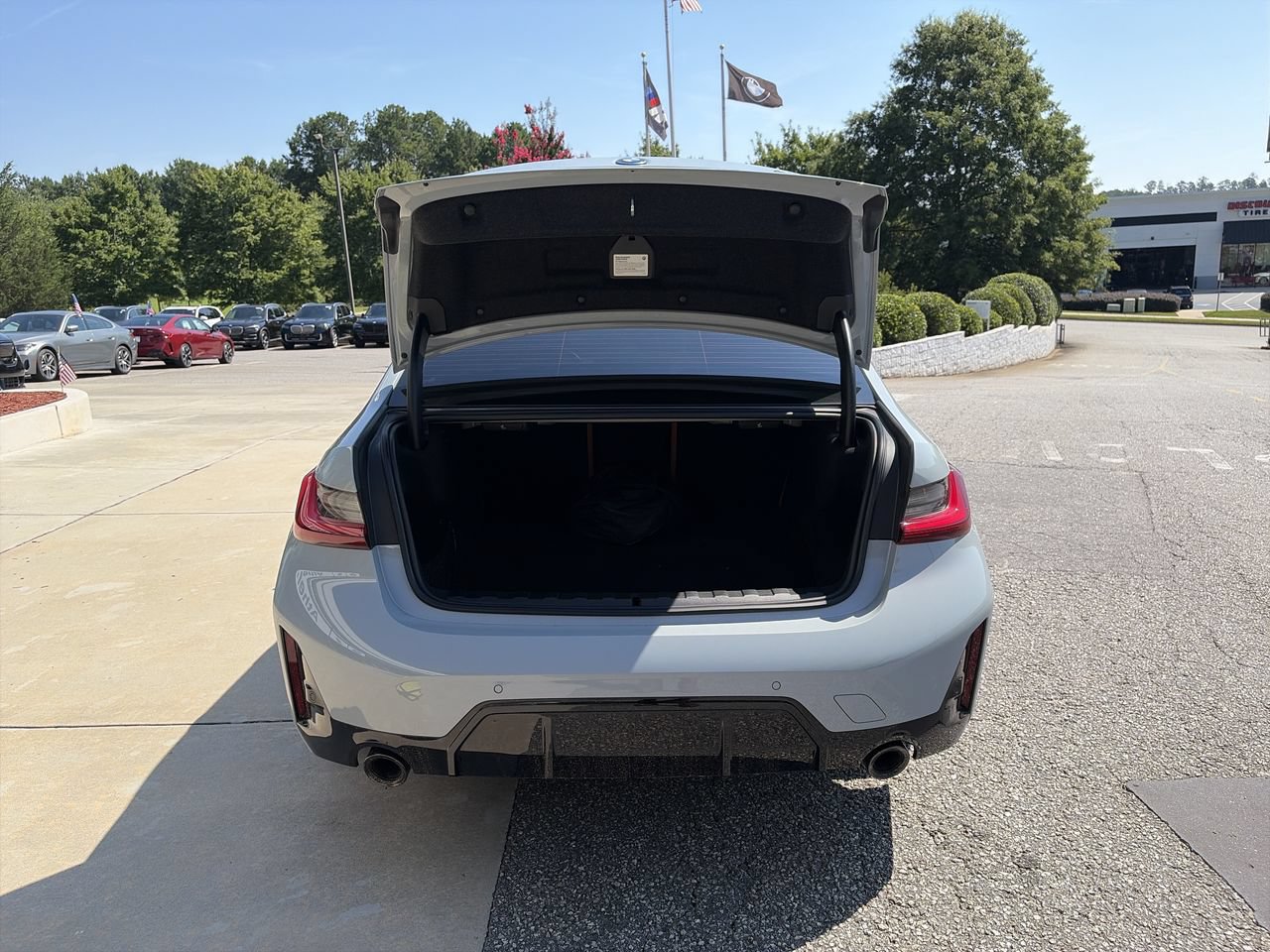 Used 2023 BMW 330e xDrive w/ M Sport Package AWD/4WD image 33