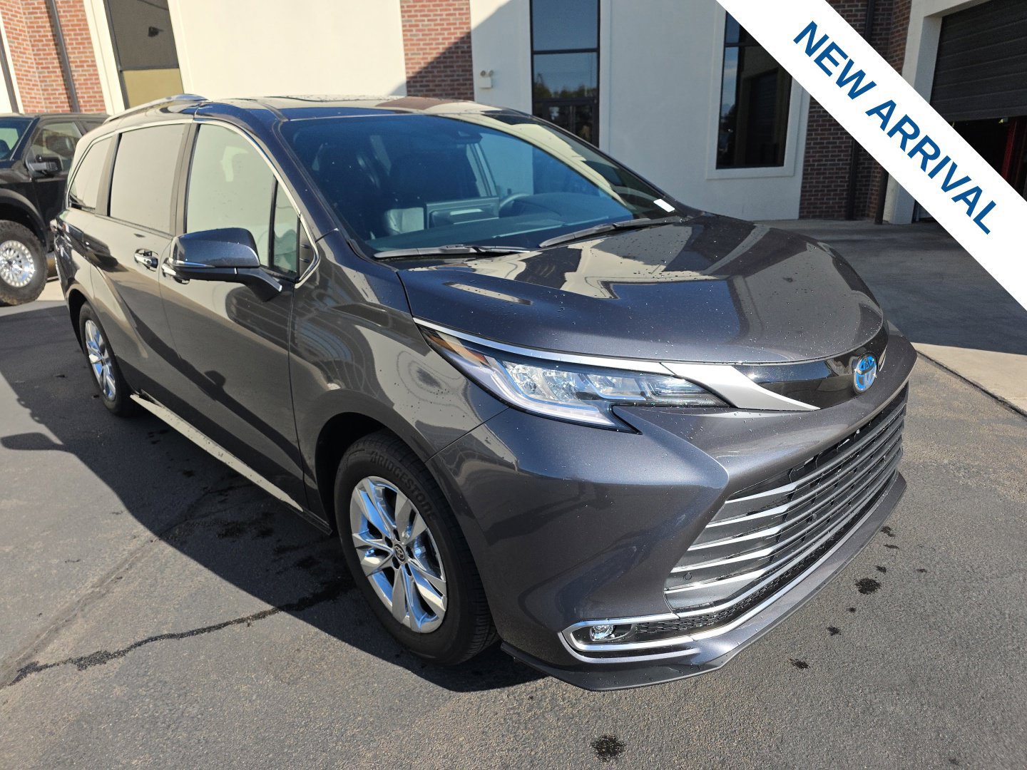 Used 2025 Toyota Sienna Limited