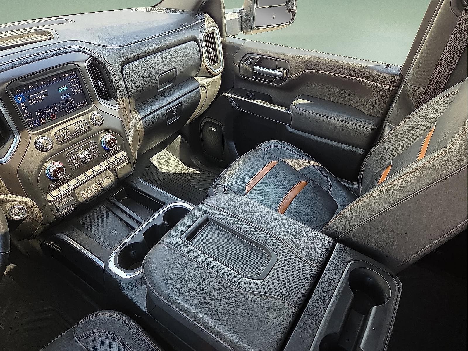 Used 2022 GMC Sierra 2500 AT4 w/ AT4 Preferred Package AWD/4WD image 12