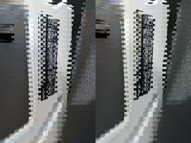 Used 2024 Mercedes-Benz eSprinter 170 Cargo image 33