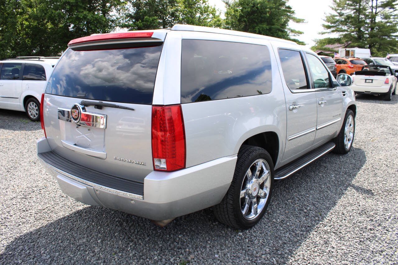 Used 2013 Cadillac Escalade ESV Luxury AWD/4WD image 7