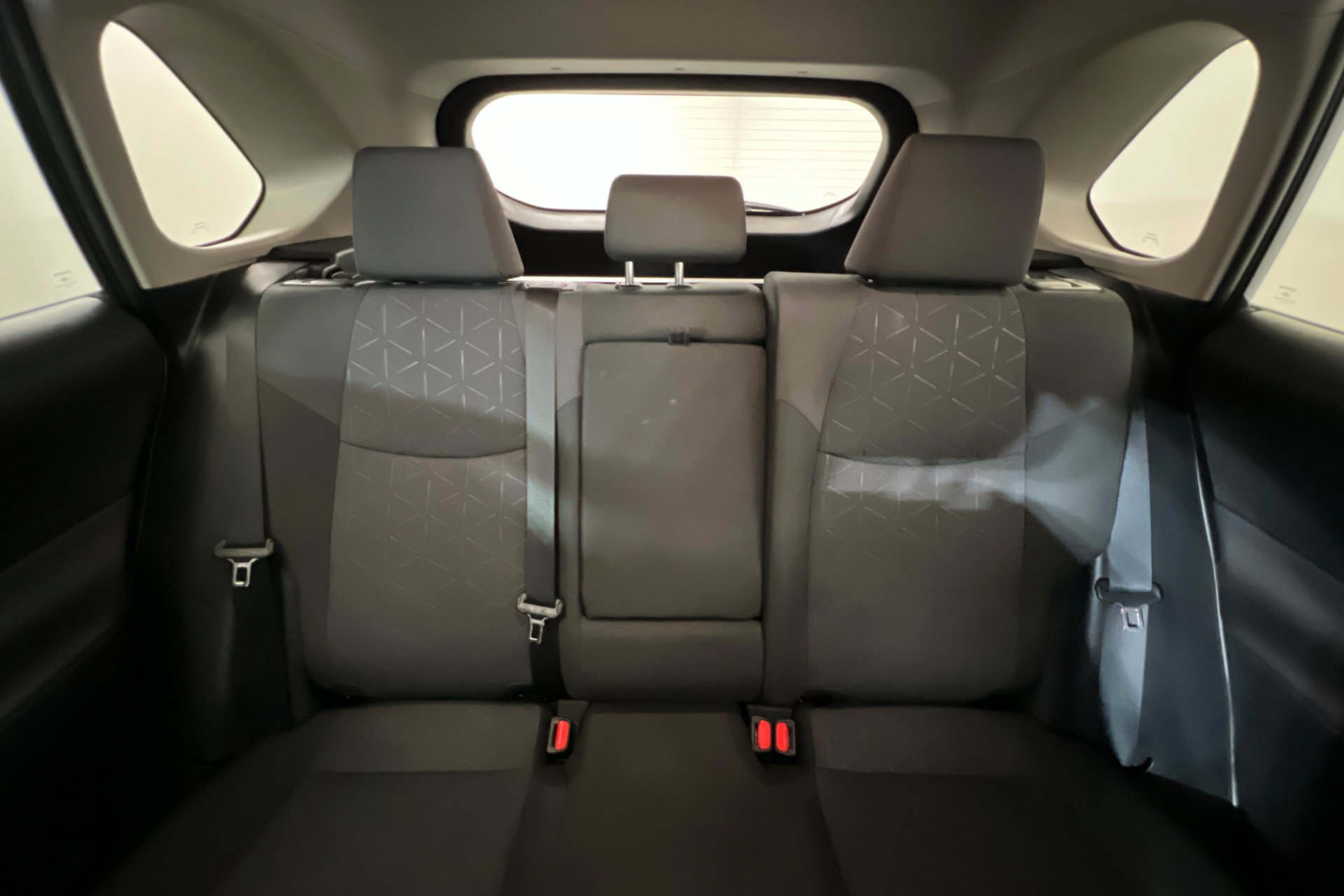 Used 2025 Toyota RAV4 XLE FWD image 26