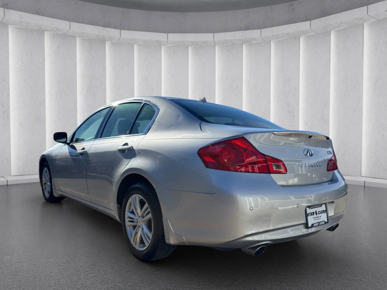 Used 2013 INFINITI G37 x Sedan w/ Premium Pkg image 3