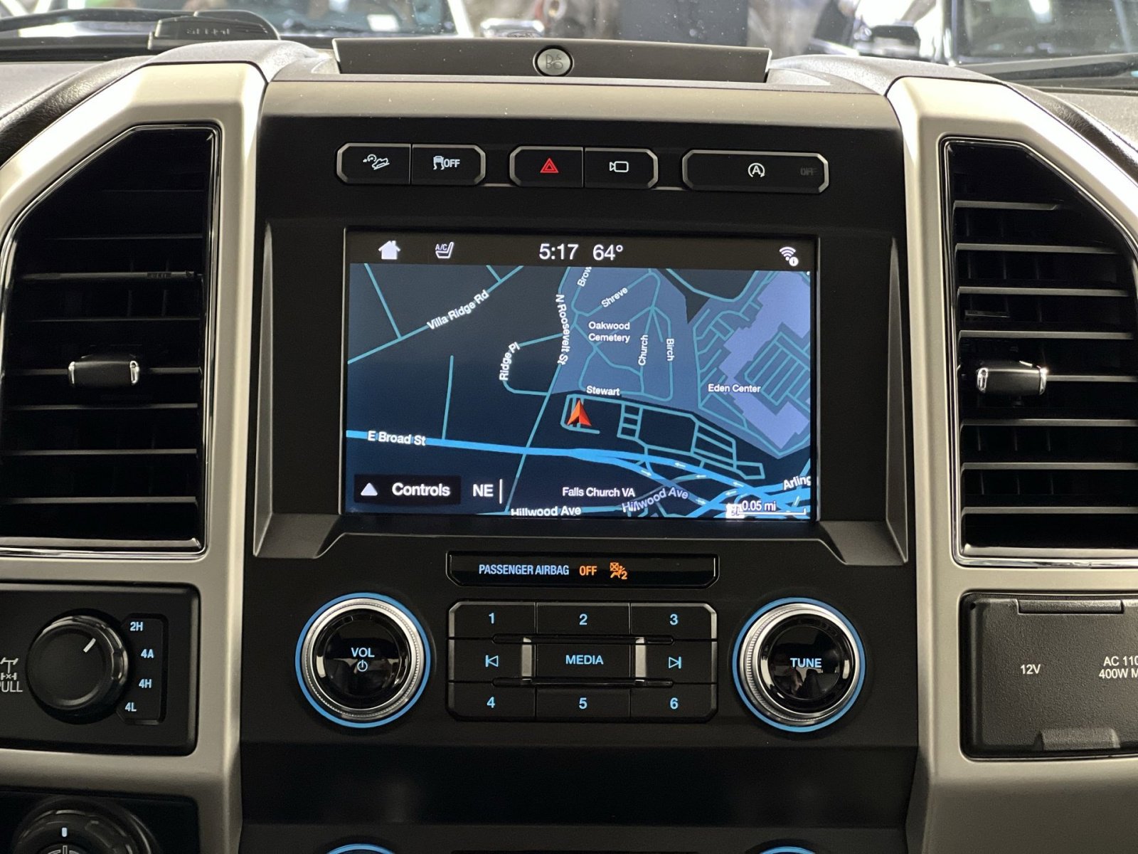 Used 2019 Ford F150 Lariat w/ Equipment Group 502A Luxury image 20