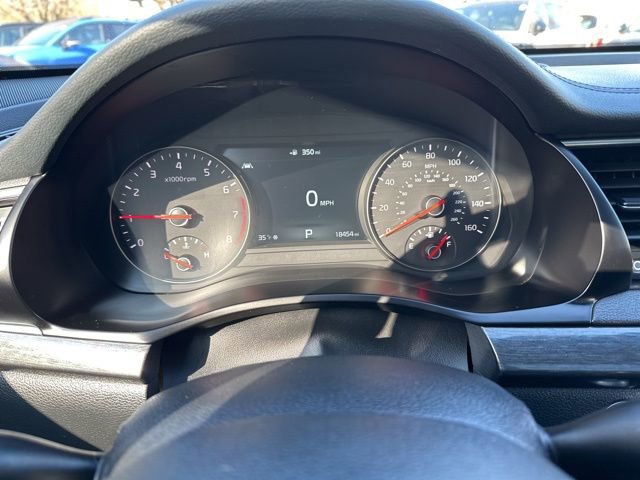 Used 2018 Kia Cadenza Limited image 19