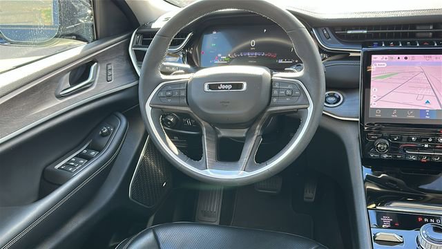 Used 2023 Jeep Grand Cherokee 30th Anniversary image 26