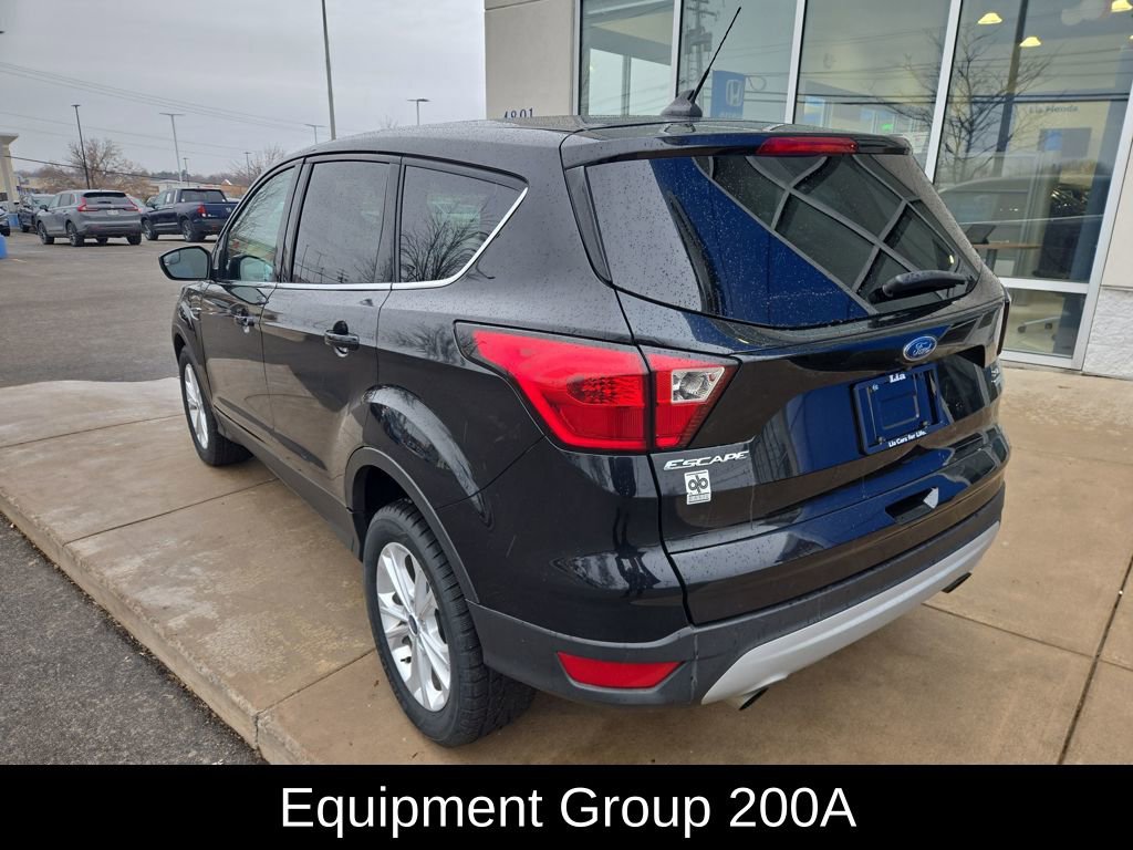 Used 2019 Ford Escape SE image 6