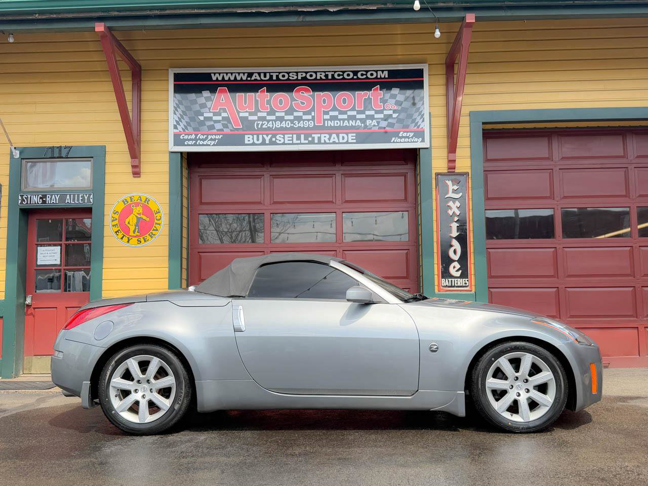 Used 2004 Nissan 350Z Enthusiast RWD image 4