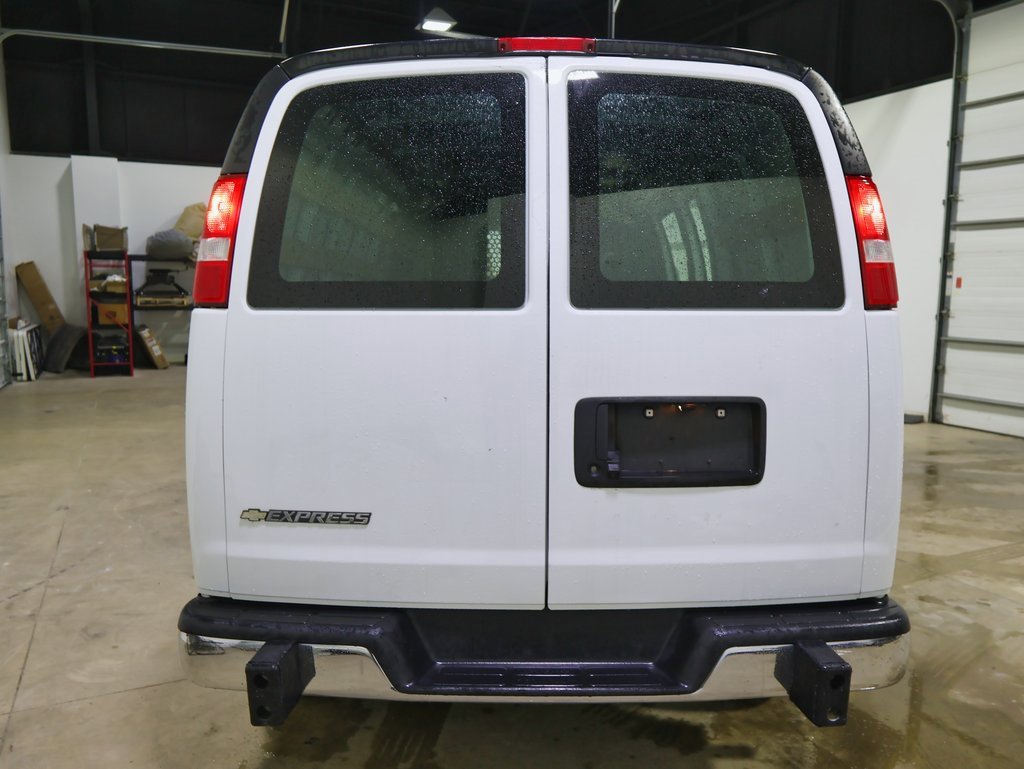 Certified 2024 Chevrolet Express 2500 Work Van w/ Driver Convenience Package image 4