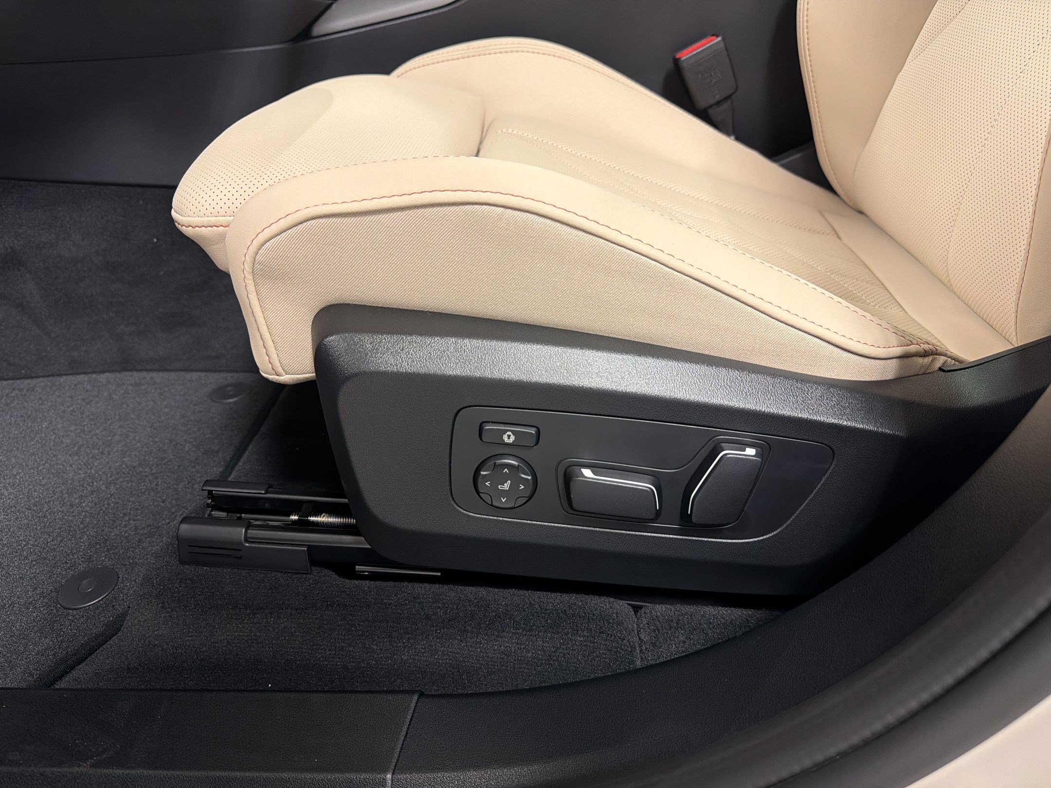 New 2026 BMW X3 xDrive30i w/ Convenience Package AWD/4WD image 14