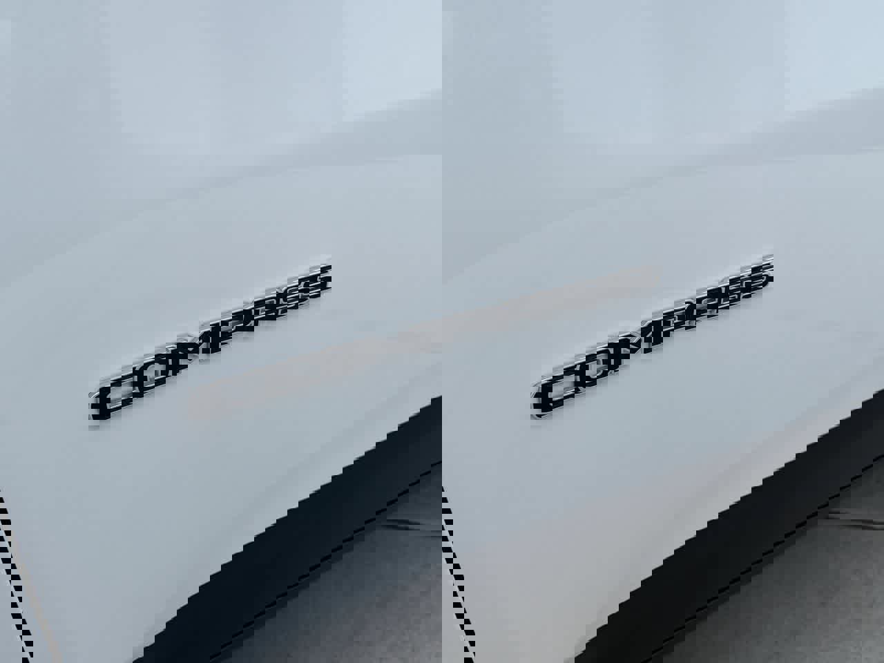 Used 2025 Jeep Compass Sport image 9