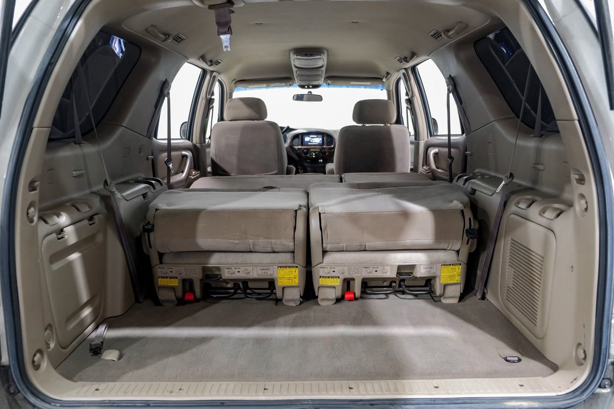 Used 2004 Toyota Sequoia SR5 image 61