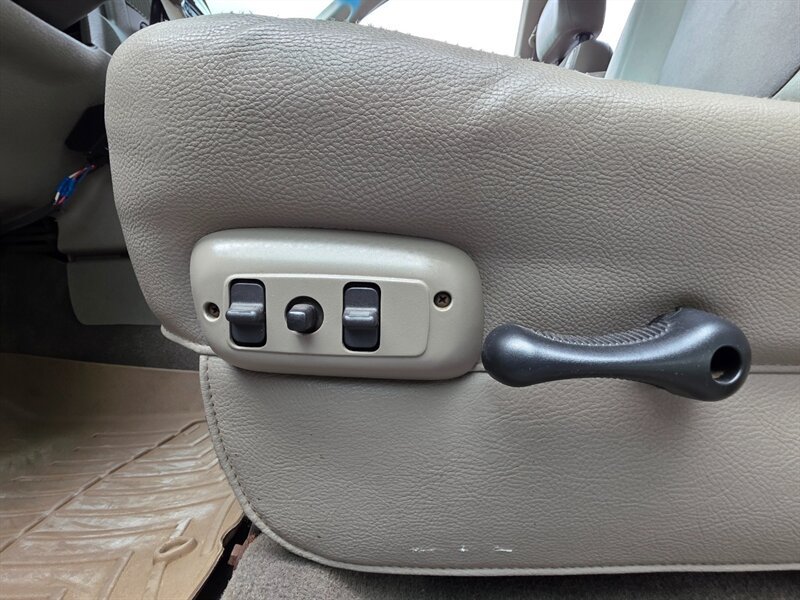 Used 2004 Dodge Ram 3500 Truck SLT w/ Trailer Tow Group AWD/4WD image 31