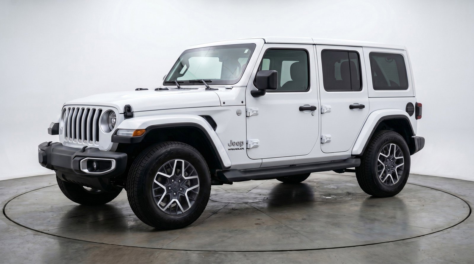 Used 2025 Jeep Wrangler Sahara image 3