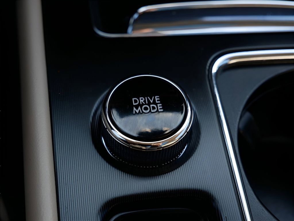 Used 2023 Lincoln Corsair Grand Touring w/ Equipment Group 302A image 24