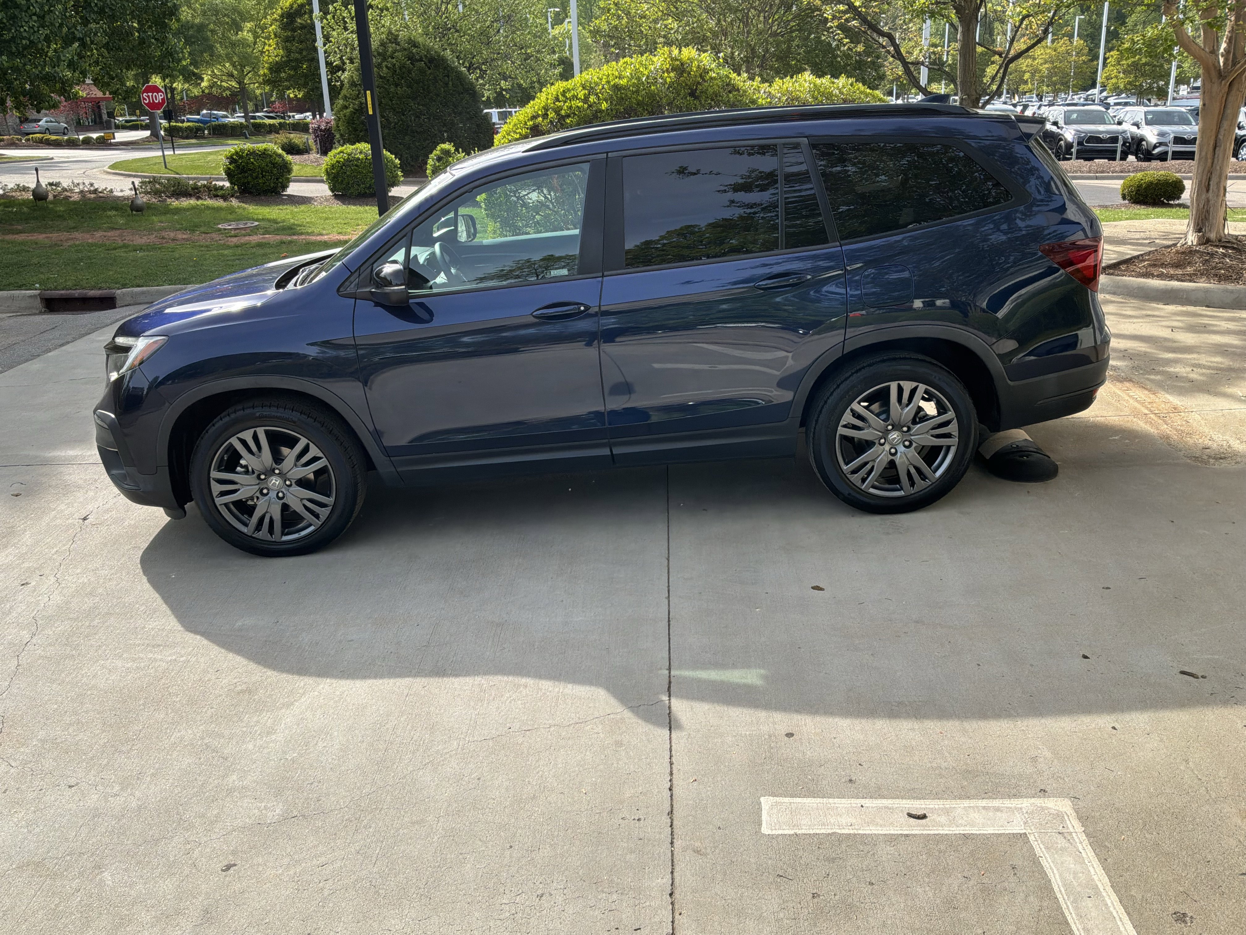 Used 2022 Honda Pilot Sport image 7