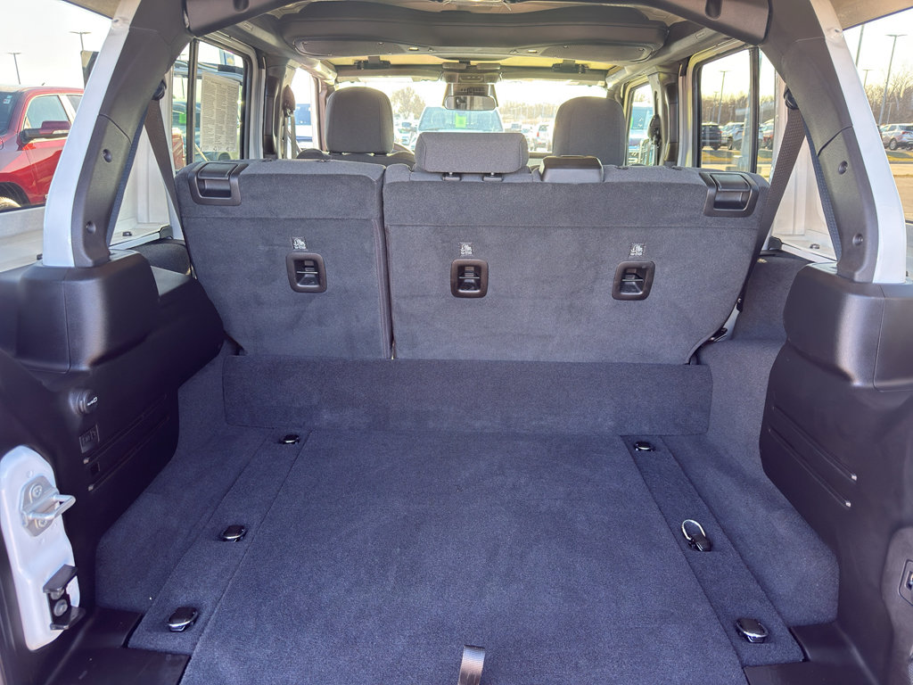 Used 2025 Jeep Wrangler Sahara w/ Safety Group image 36