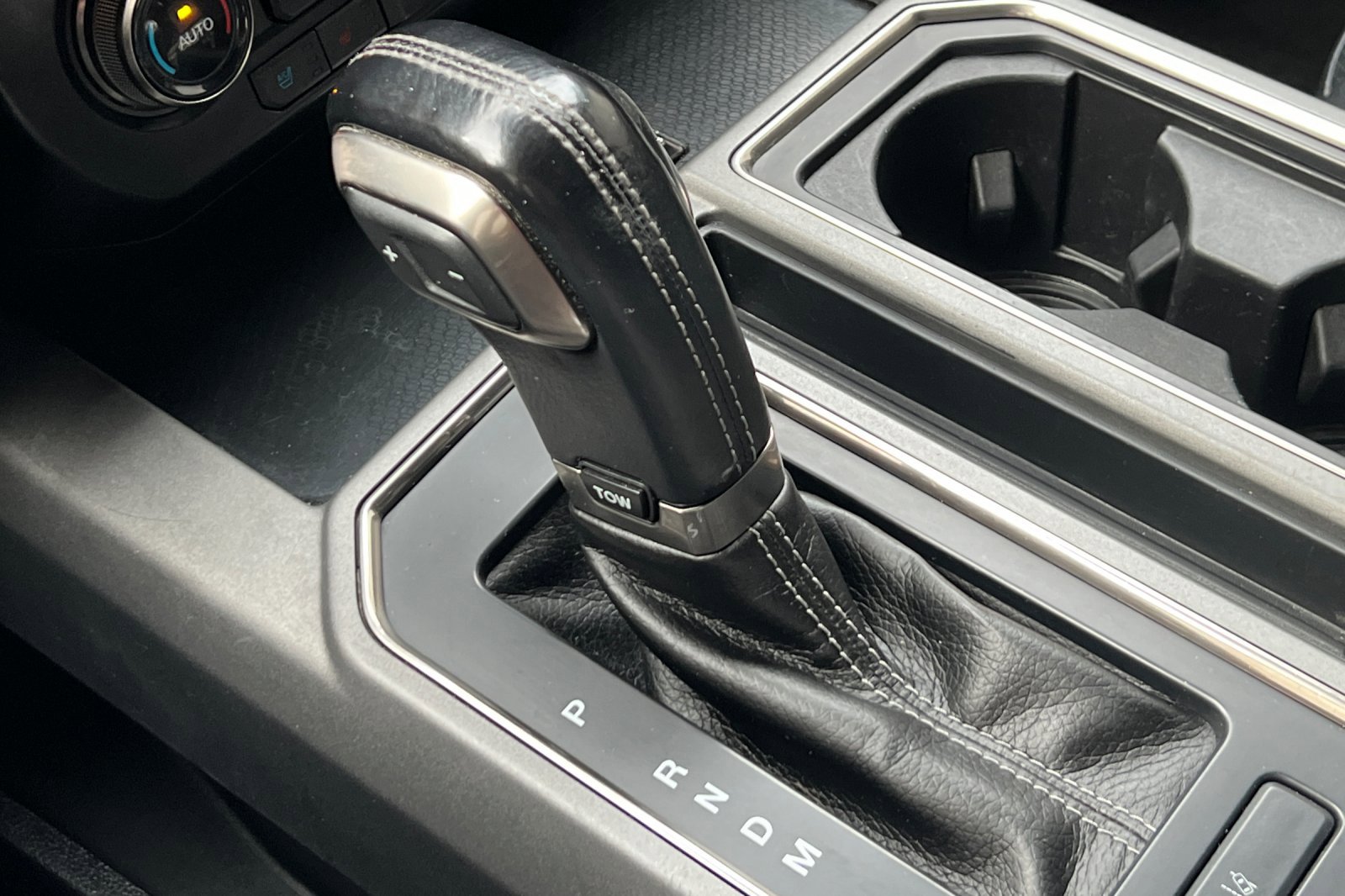 Used 2017 Ford F150 Raptor w/ Equipment Group 802A Luxury image 21