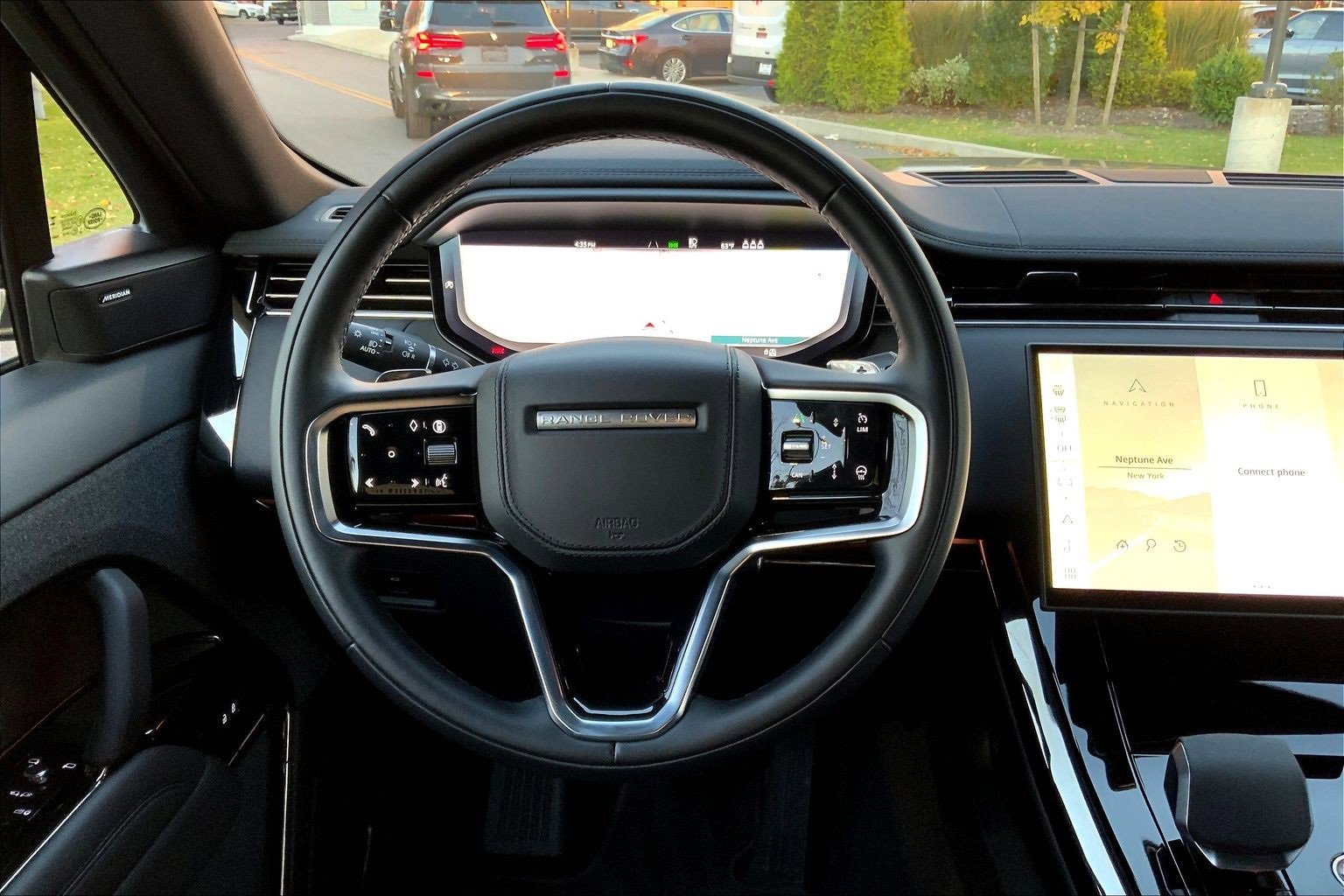 Used 2024 Land Rover Range Rover Sport SE image 5