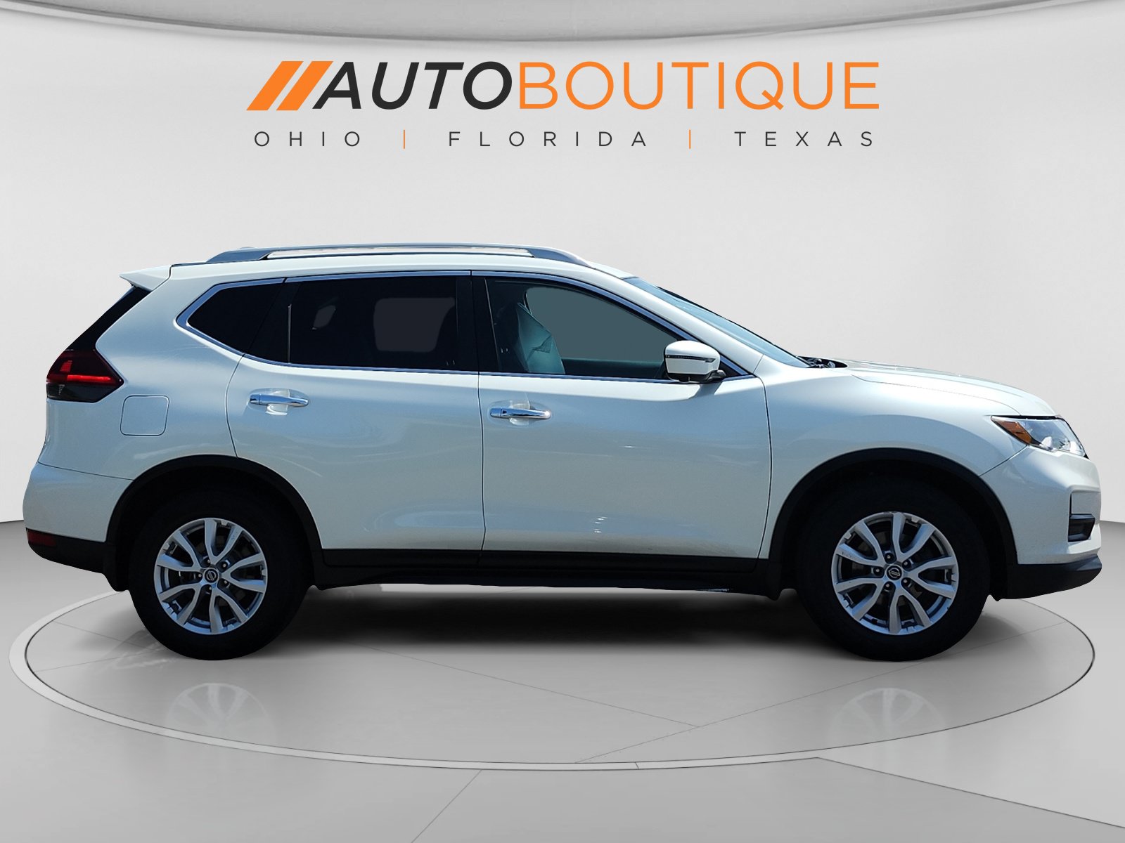 Used 2018 Nissan Rogue SV w/ Premium Package FWD image 6