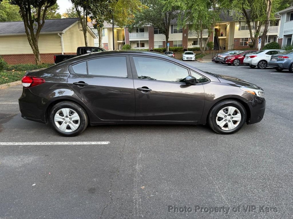 Used 2017 Kia Forte LX FWD image 4
