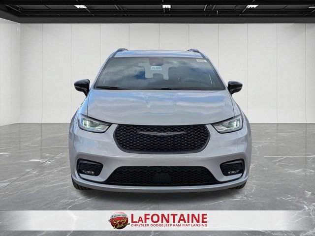 New 2026 Chrysler Pacifica Select w/ S Appearance Package image 8