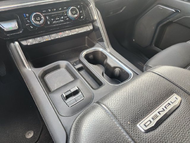 Used 2024 GMC Sierra 2500 Denali w/ Denali Reserve Package AWD/4WD image 18