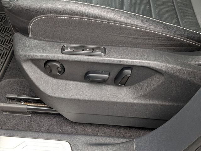 Used 2024 Volkswagen Atlas Cross Sport SEL R-Line AWD/4WD image 15