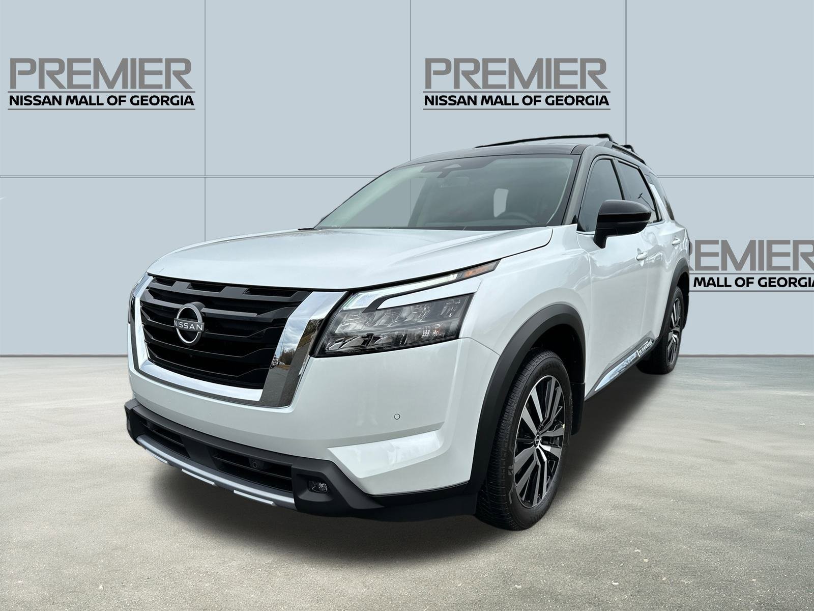 New 2025 Nissan Pathfinder Platinum w/ Cargo Package
