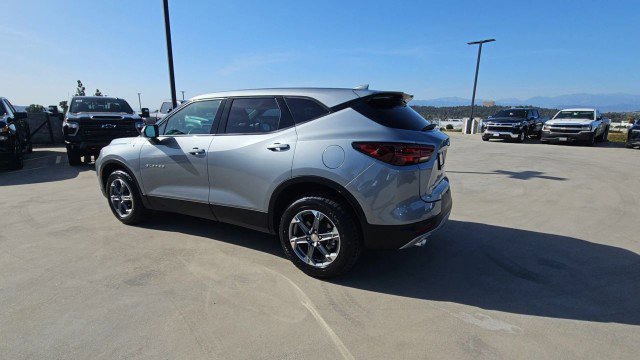 Used 2025 Chevrolet Blazer LT FWD image 6