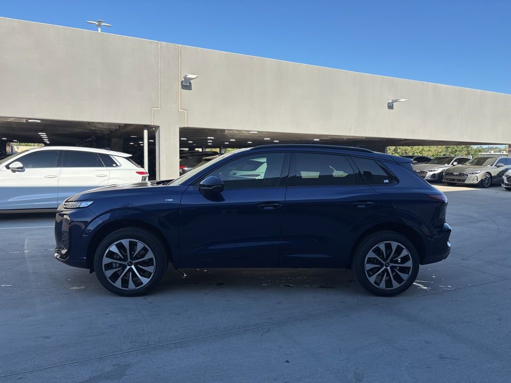 New 2026 Audi Q3 quattro 2.0T AWD/4WD image 9