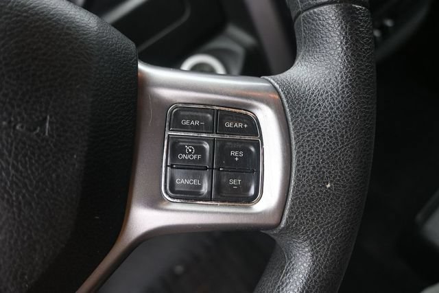 Used 2022 RAM 1500 Classic SLT AWD/4WD image 16