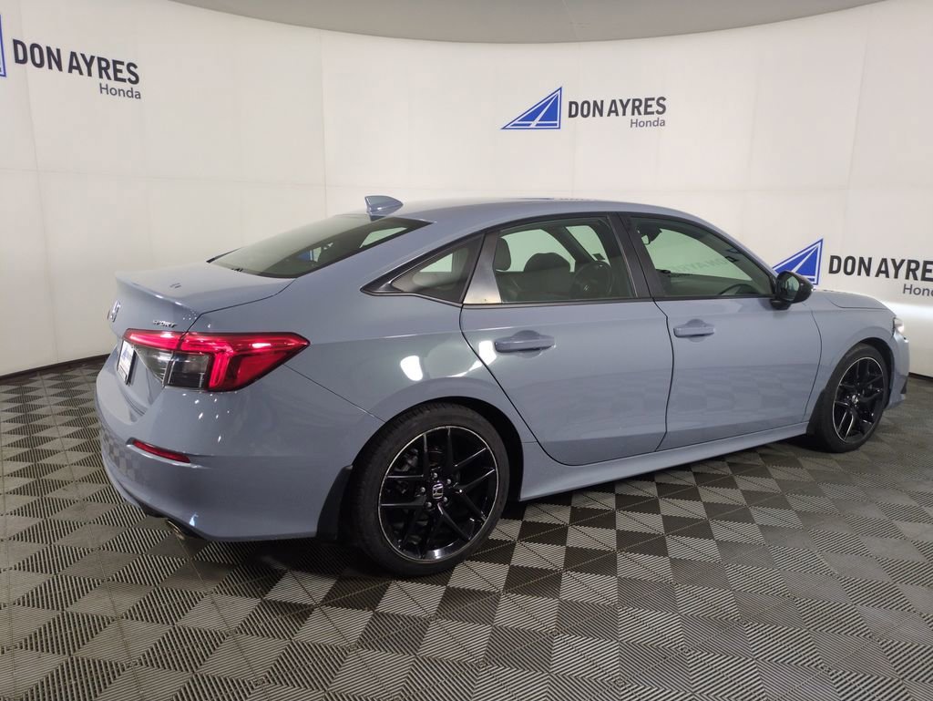 Used 2023 Honda Civic Sport image 5