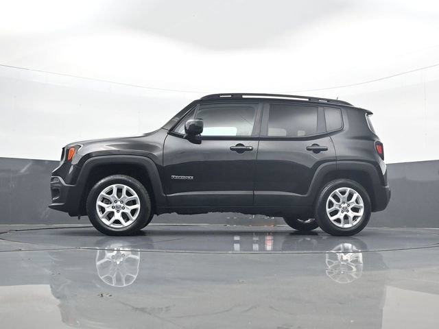 Used 2018 Jeep Renegade Latitude w/ Cold Weather Group AWD/4WD image 28
