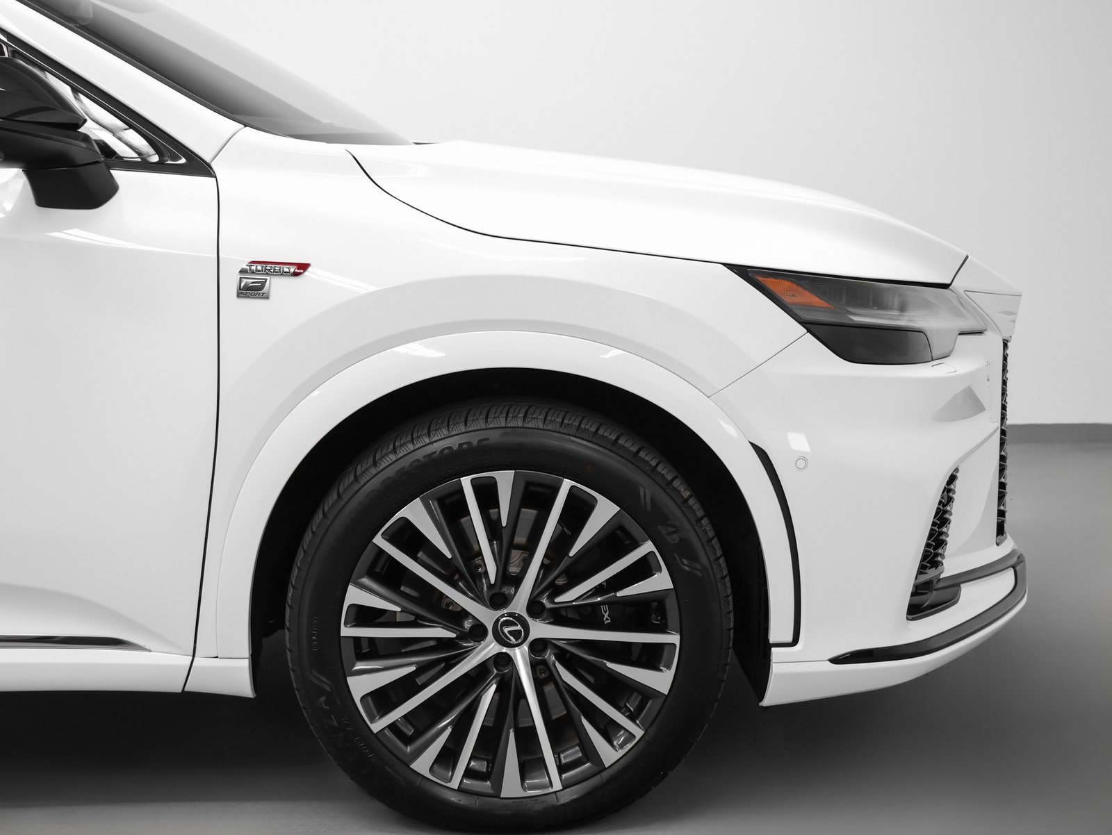 Used 2023 Lexus RX 500h F Sport image 15