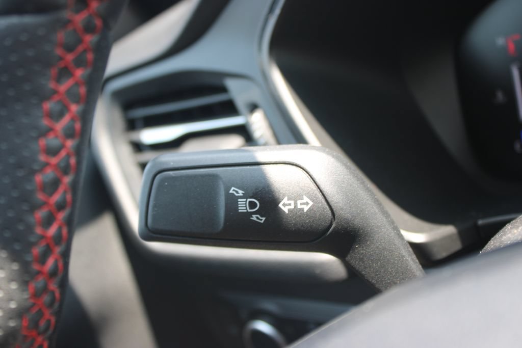Used 2023 Ford Escape ST-Line w/ Tech Pack #1 AWD/4WD image 39