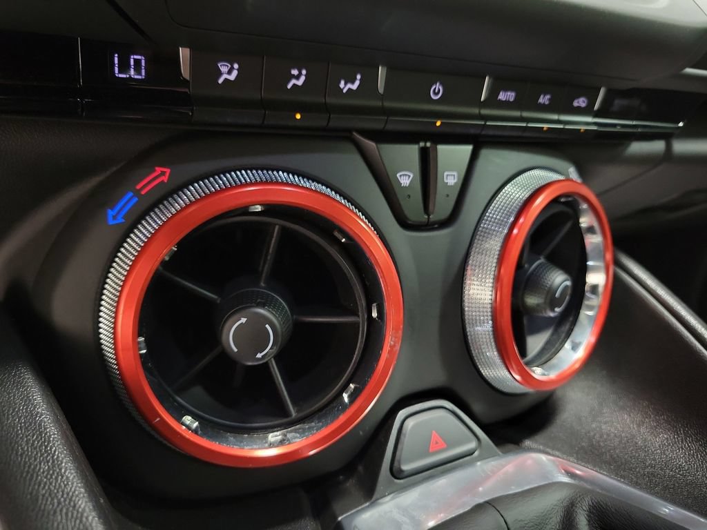 Used 2018 Chevrolet Camaro SS RWD image 18