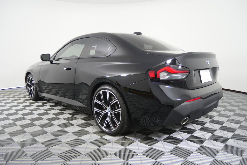 Used 2023 BMW 230i Coupe w/ Premium Package RWD image 6